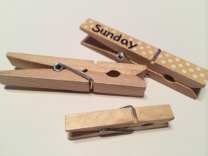 weekly meal planning clothes pins