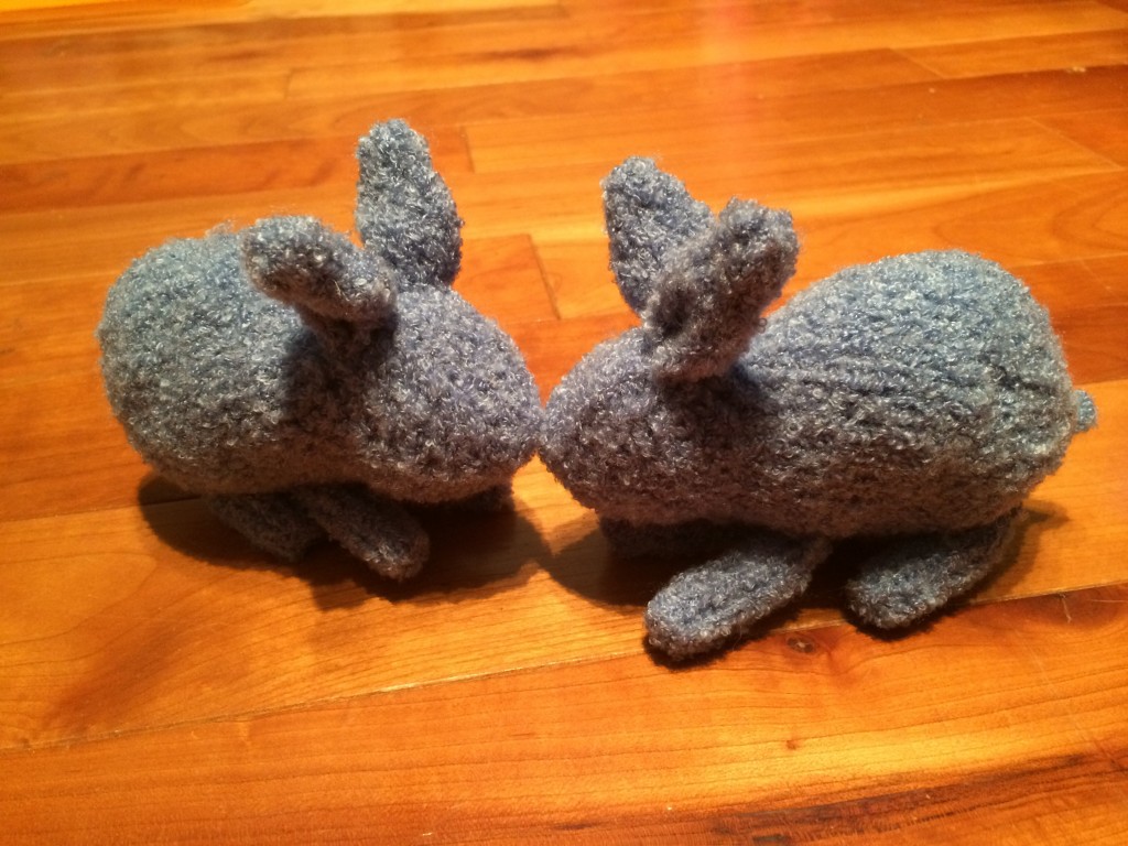 Kissing knit bunnies