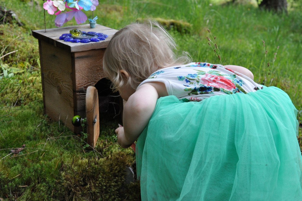 Fun things to do on Salt Spring Island with kids - Fairy door tours