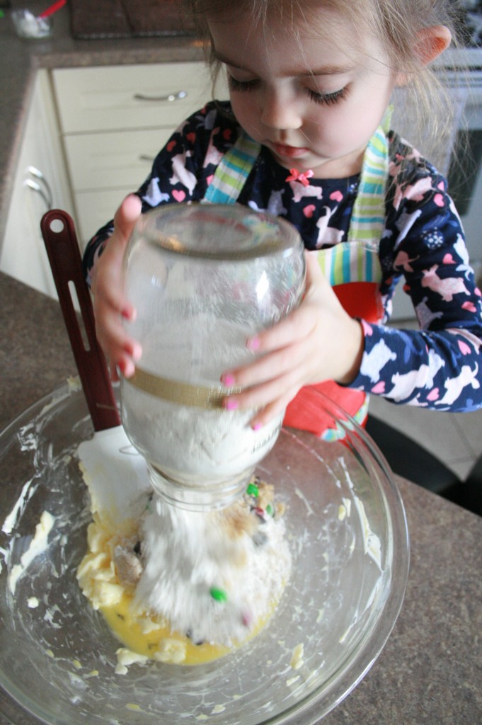baking with kids in the kitchen