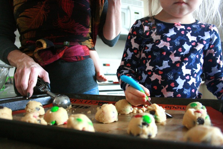 baking with kids in the kitchen