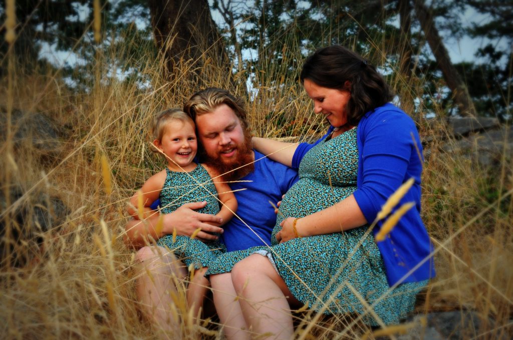 July 2017 Salt Spring Island maternity photography