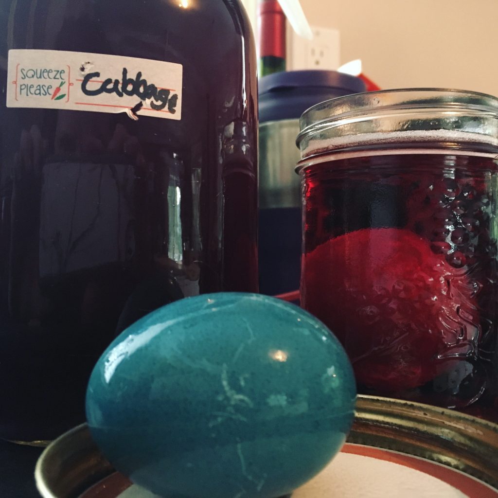 dying easter eggs naturally 