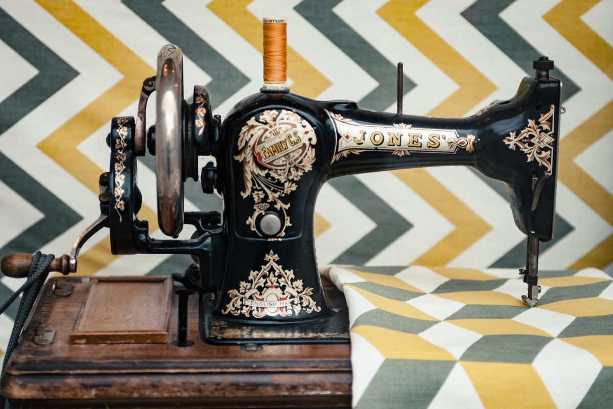 how to maintain a sewing machine